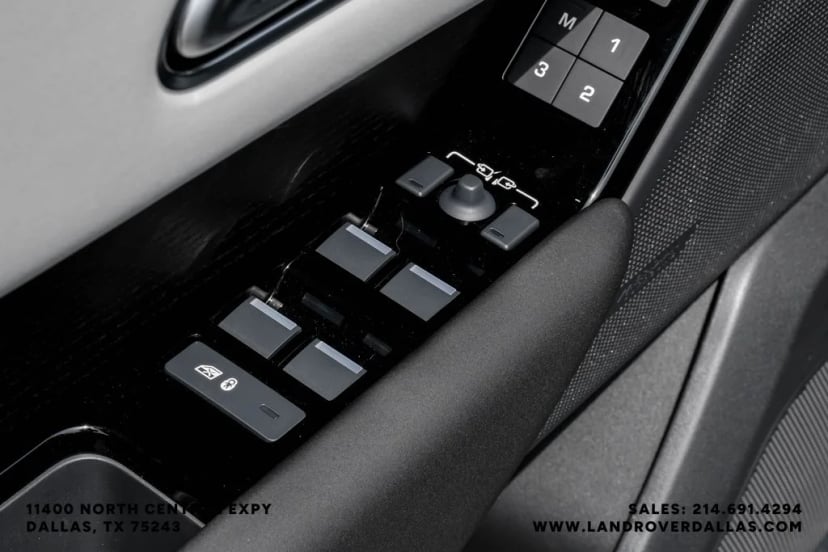 2026 Land Rover Range Rover Velar - Image 39