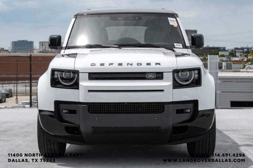 2026 Land Rover Defender 130 - Image 5