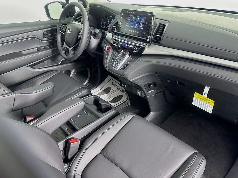 2026 Honda Odyssey - Image 40