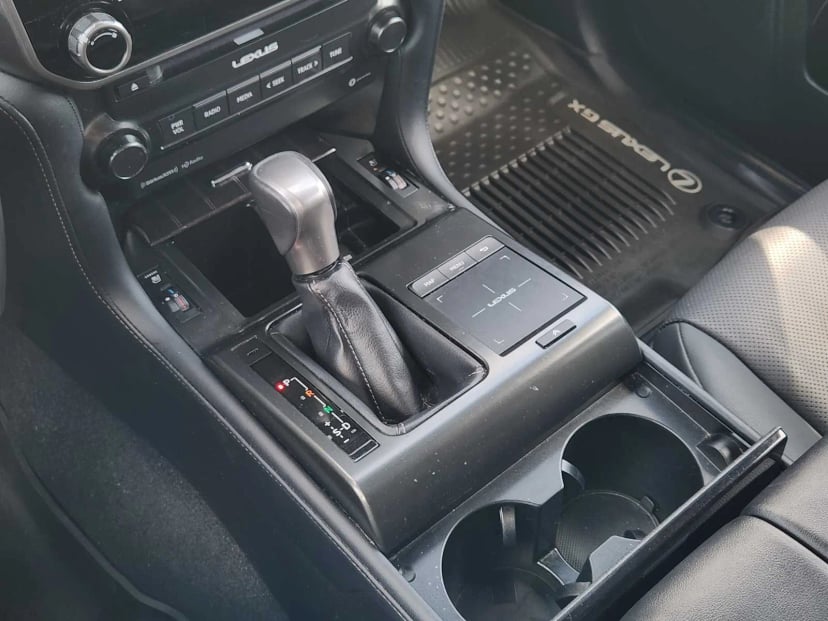 2023 Lexus GX 460 - Image 16