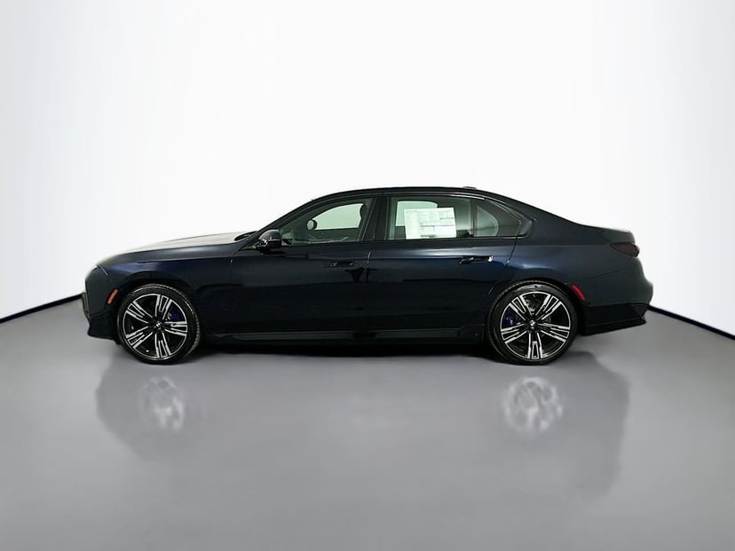 2025 BMW i7 - Image 8