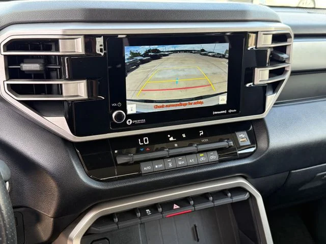 2024 Toyota Tundra - Image 18