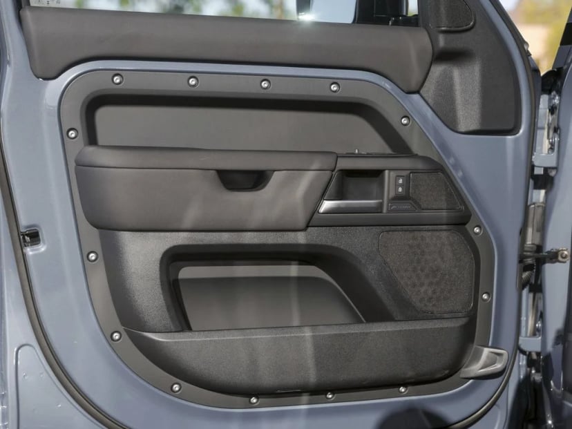 2026 Land Rover Defender 110 - Image 29