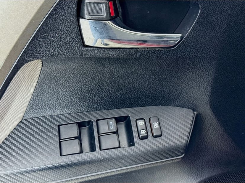 2015 Toyota RAV4 - Image 21