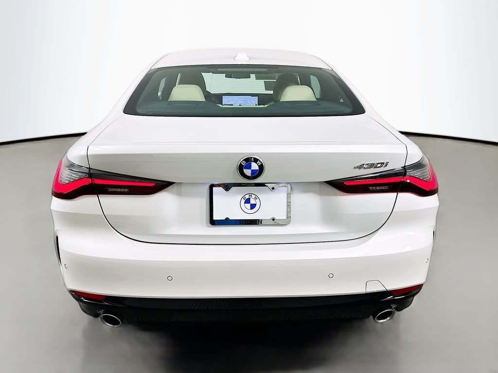 2025 BMW 4 Series - Image 6