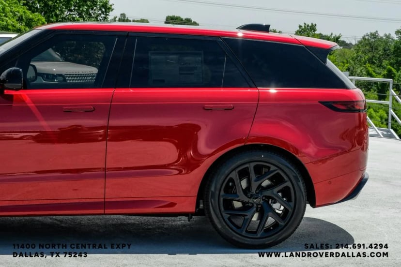 2026 Land Rover Range Rover Sport - Image 12