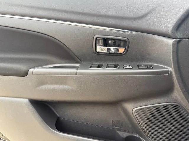 2025 Mitsubishi Outlander Sport - Image 22