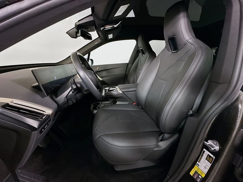 2024 BMW iX - Image 21
