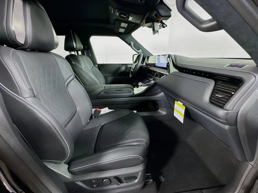 2026 INFINITI QX80 - Image 36