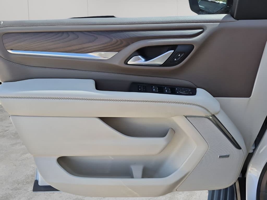 2022 GMC Yukon - Image 26