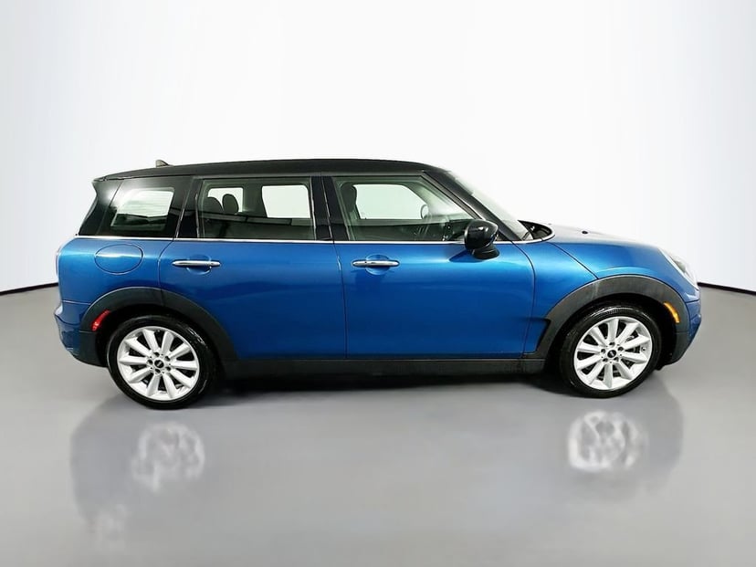 2022 MINI Cooper S Clubman - Image 3