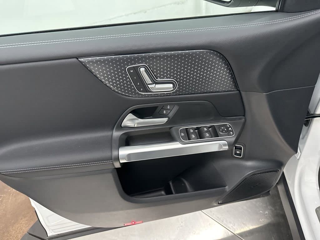 2026 MERCEDES-BENZ GLB - Image 45