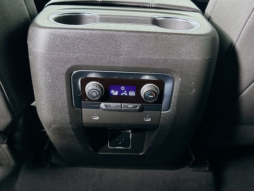 2023 Chevrolet Tahoe - Image 25