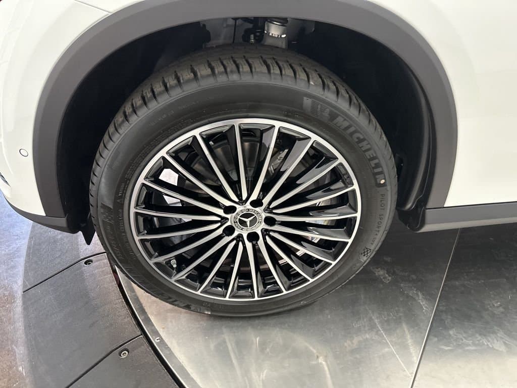 2026 MERCEDES-BENZ GLC - Image 32