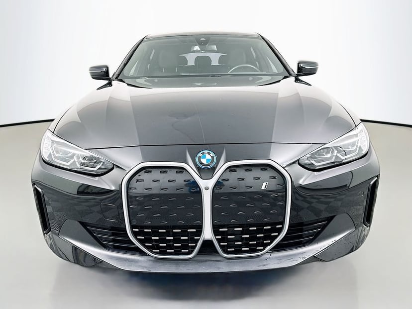 2023 BMW i4 - Image 2