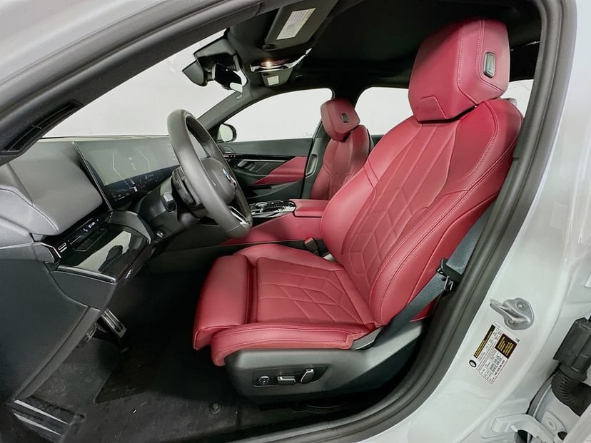 2025 BMW 5 Series - Image 21