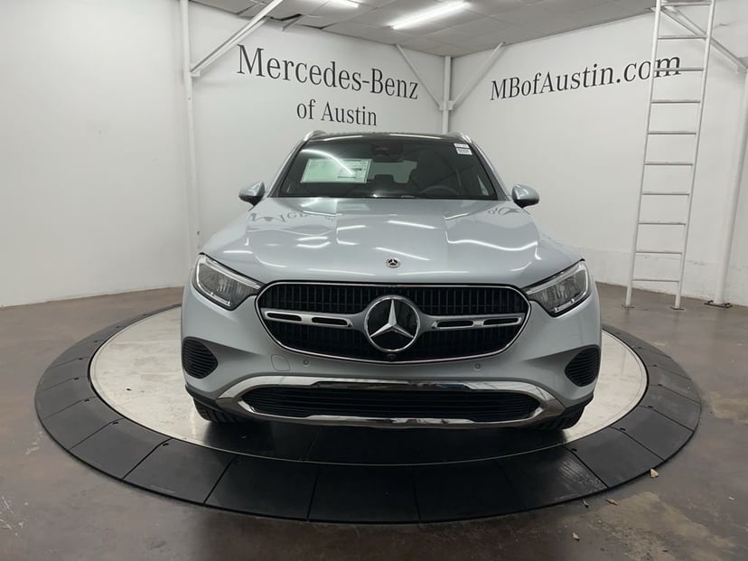 2026 Mercedes-Benz GLC - Image 2