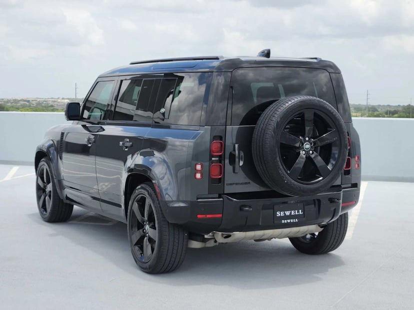 2024 Land Rover Defender - Image 7
