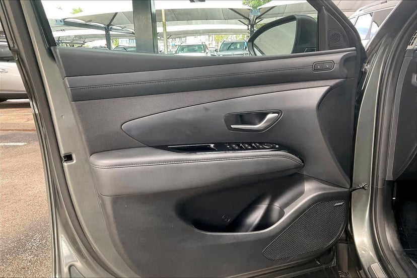2025 Hyundai Tucson Hybrid - Image 22