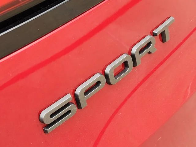 2025 Land Rover Range Rover Sport - Image 12