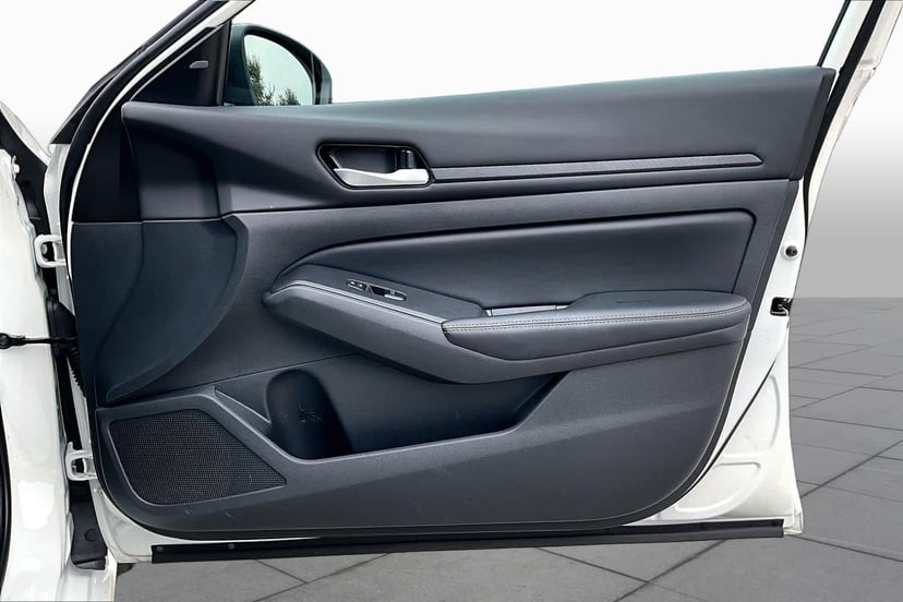 2025 Nissan Altima - Image 22
