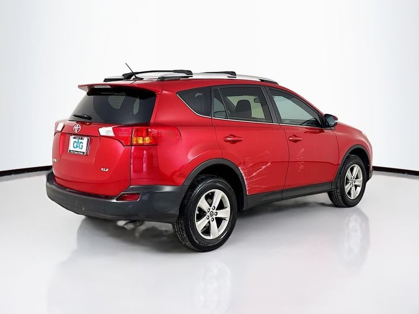 2015 Toyota RAV4 - Image 7