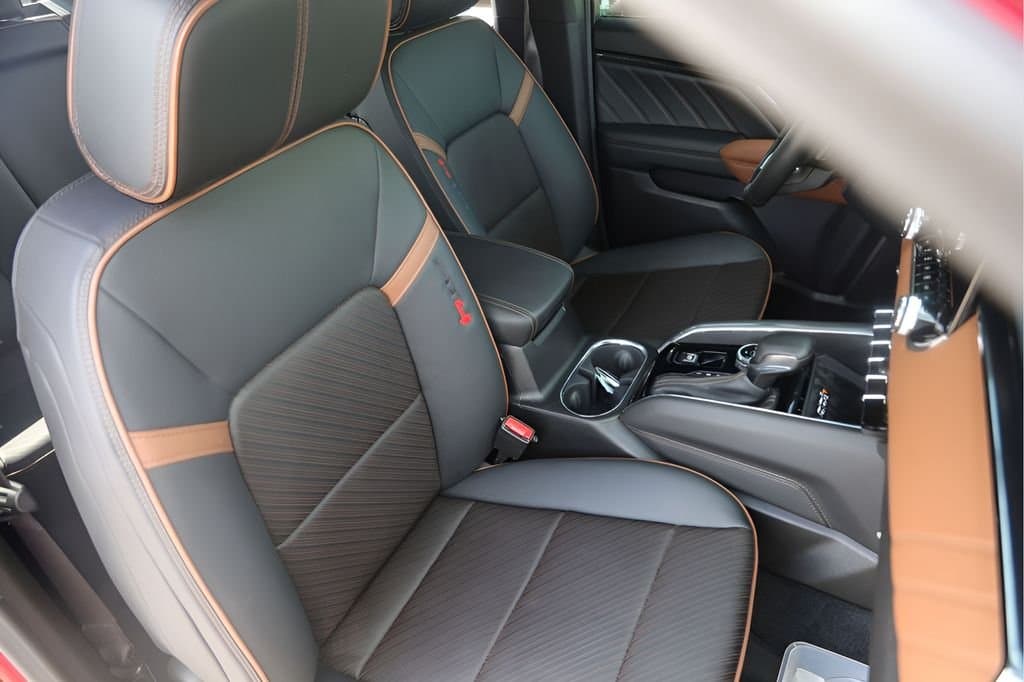 2026 GMC Canyon - Image 32