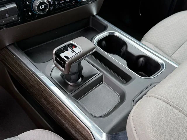 2025 Chevrolet Silverado 1500 - Image 22
