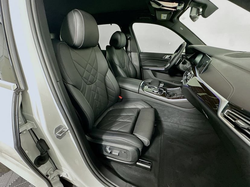 2023 BMW X5 - Image 29