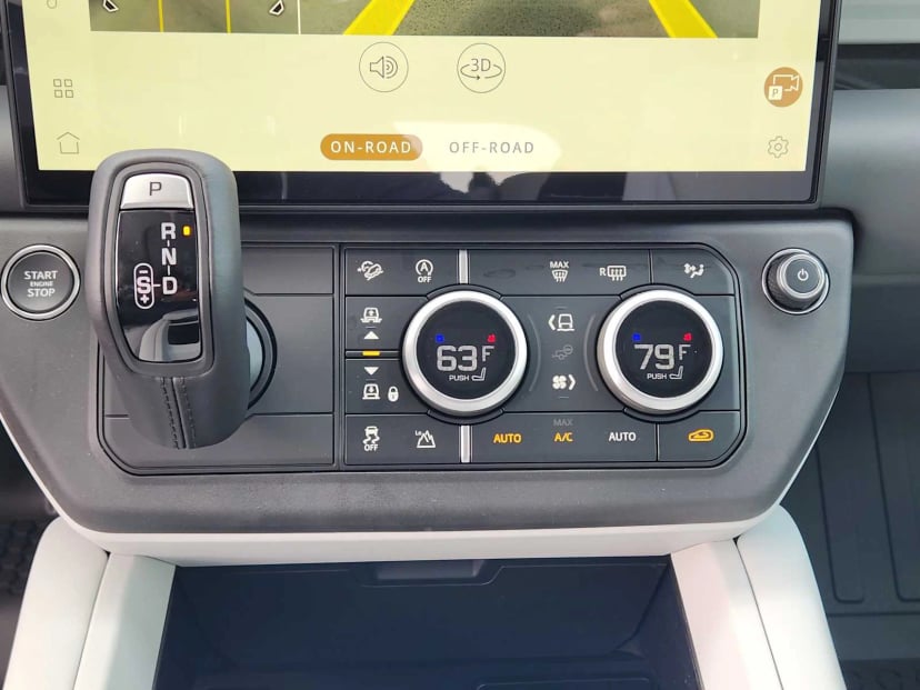 2026 LAND ROVER Defender 130 - Image 19