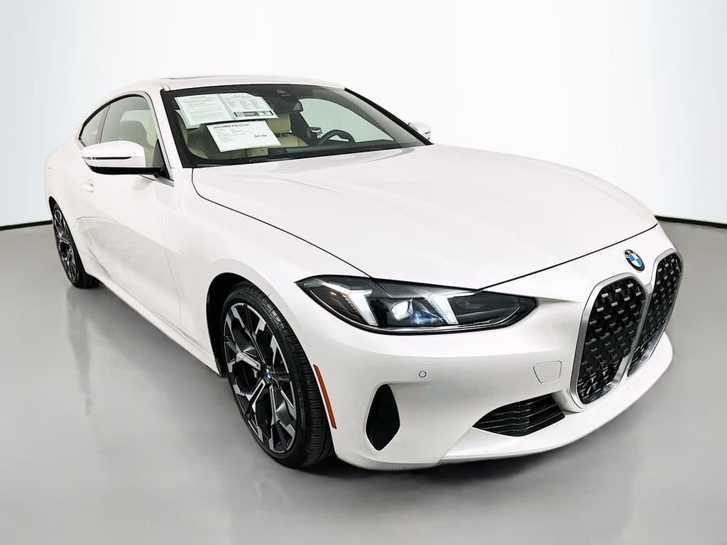 2025 BMW 4 Series - Image 3