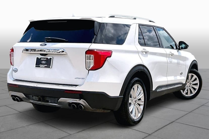 2021 Ford Explorer - Image 13