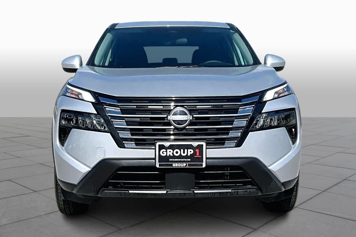 2025 Nissan Rogue - Image 4