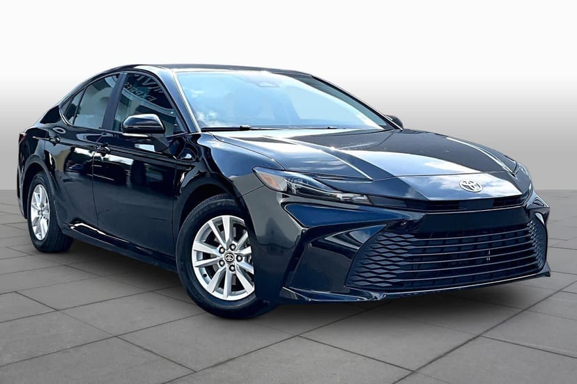 2026 Toyota Camry - Image 3