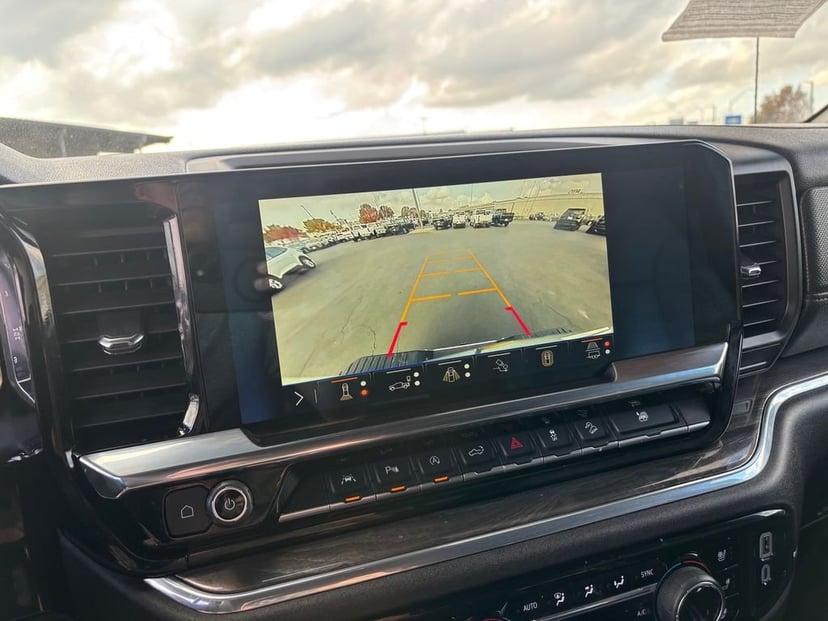 2025 Chevrolet Silverado 1500 - Image 17