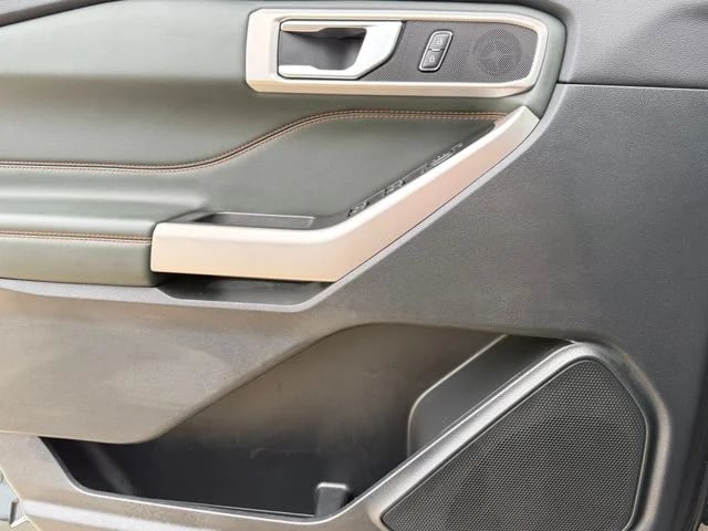 2023 Ford Explorer - Image 27