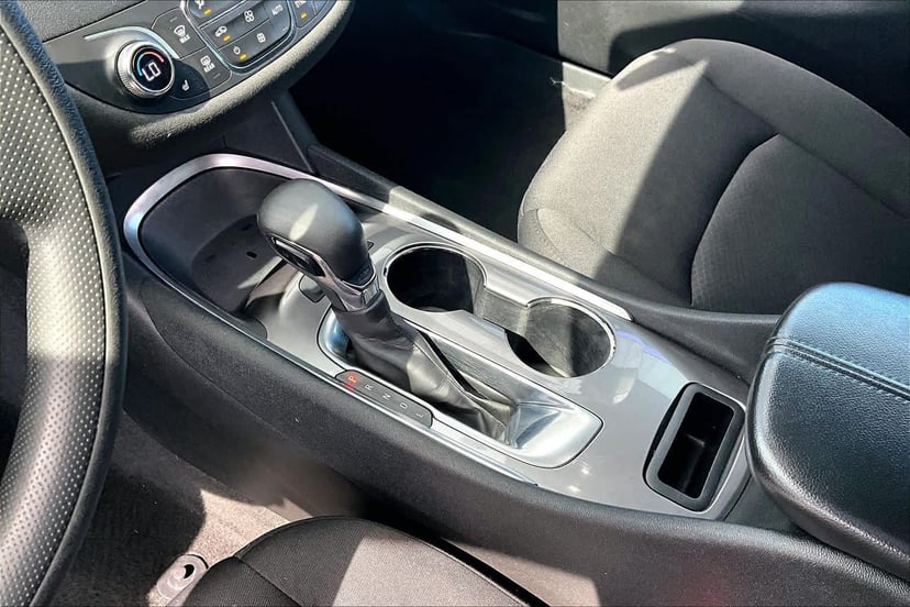 2021 Chevrolet Malibu - Image 16