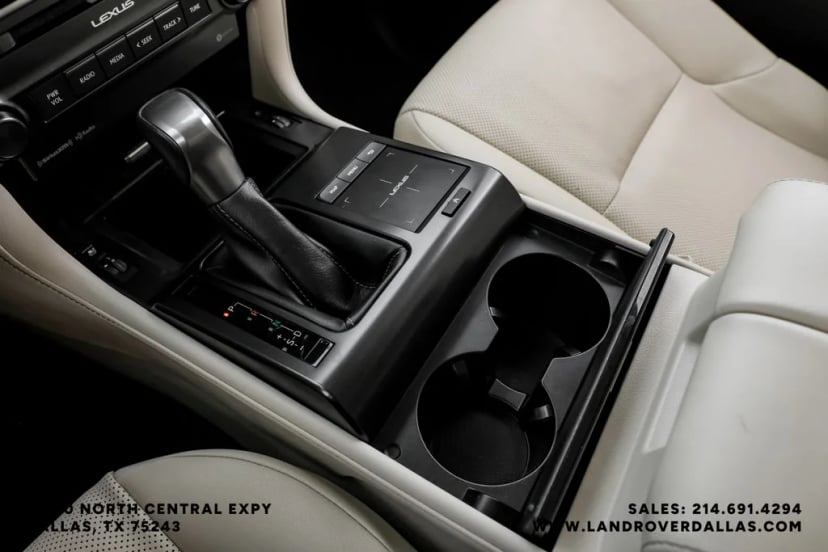 2023 Lexus GX - Image 24