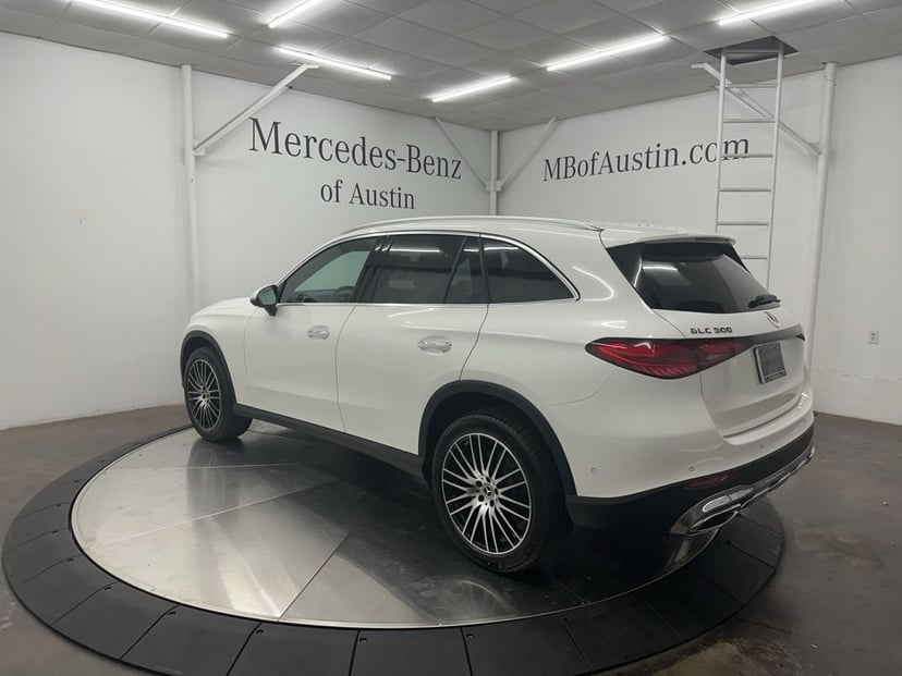 2026 Mercedes-Benz GLC - Image 5