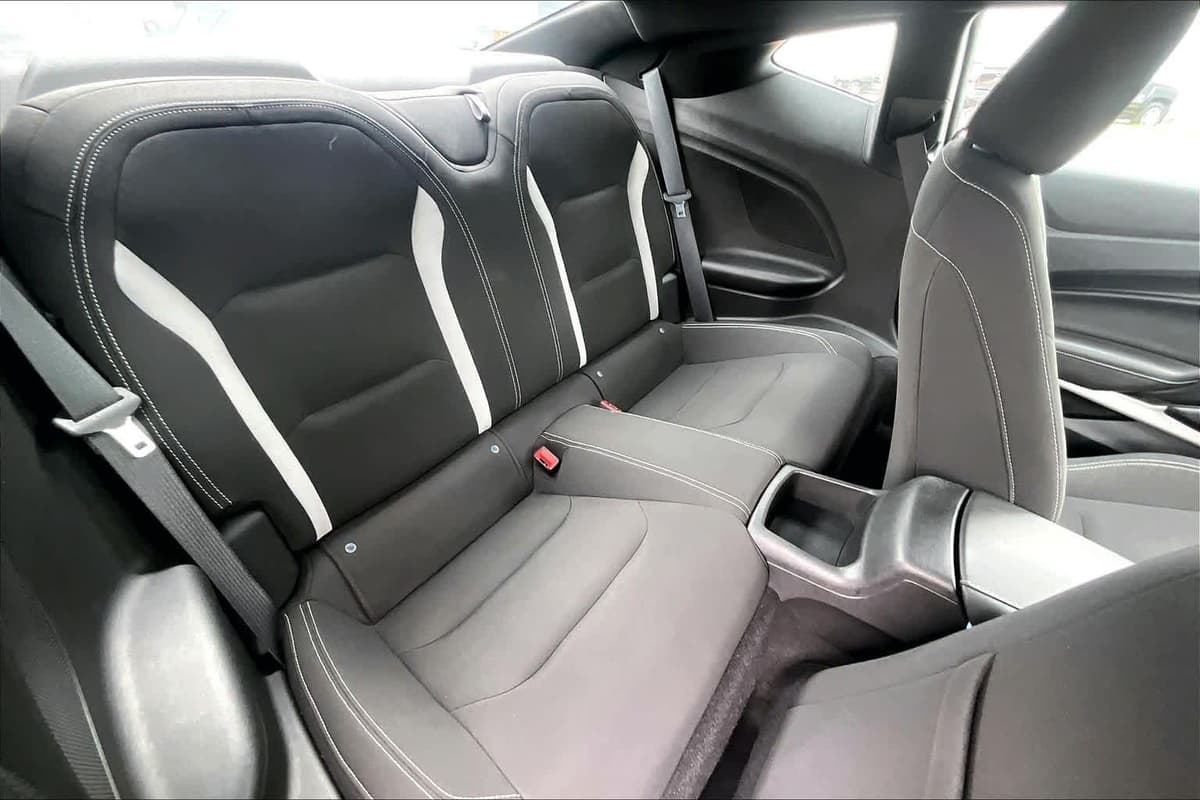 2021 Chevrolet Camaro - Image 20