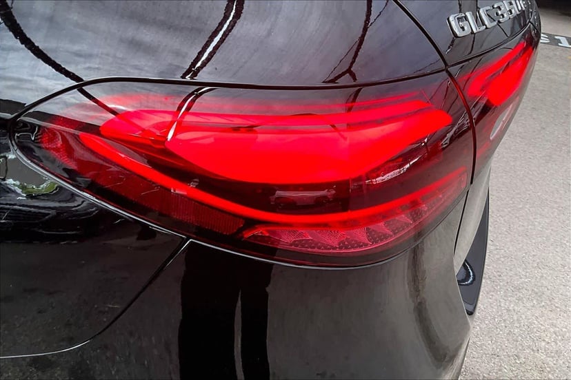 2025 Mercedes-Benz GLC 350e - Image 29