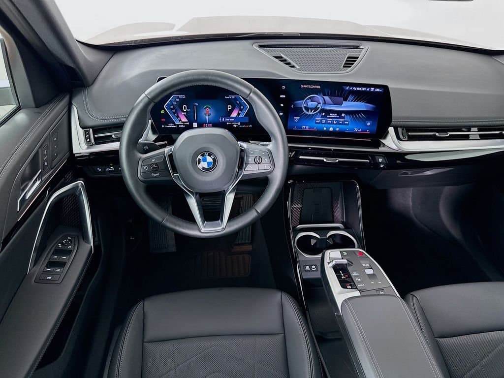 2025 BMW X1 - Image 22