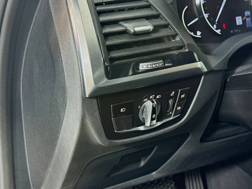 2021 BMW X3 - Image 11