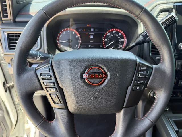 2023 Nissan Titan - Image 12