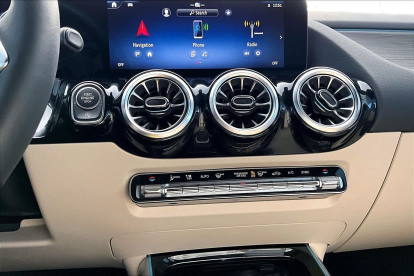 2025 Mercedes-Benz GLA 250 - Image 35