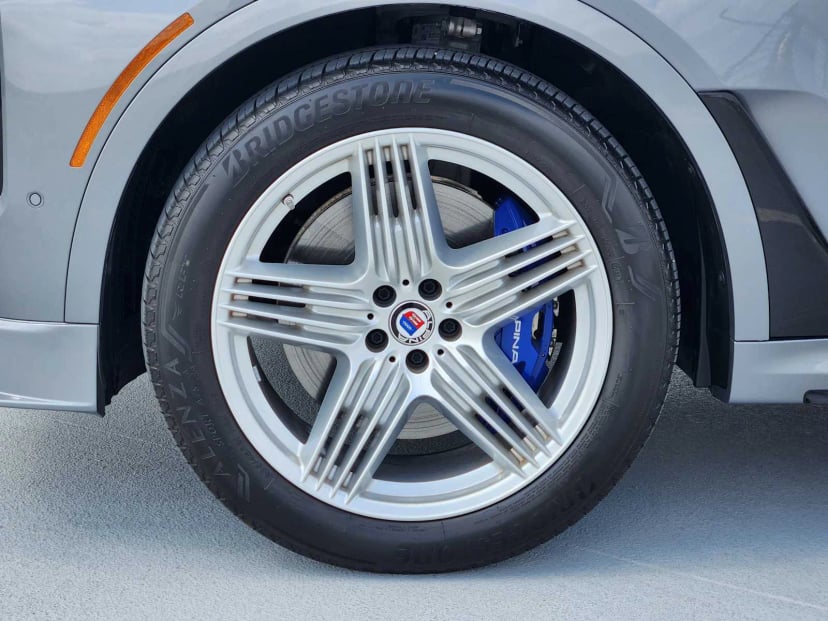 2025 BMW ALPINA XB7 - Image 10