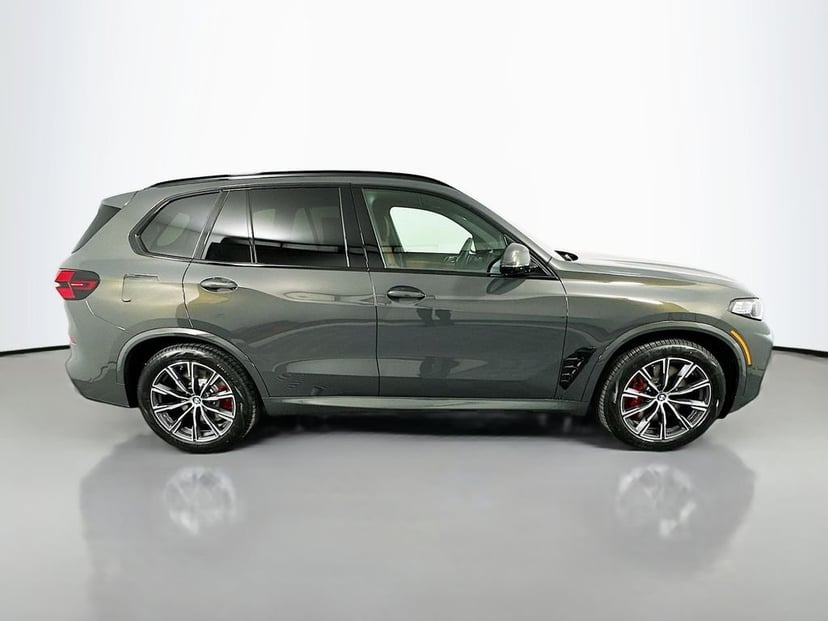 2026 BMW X5 - Image 4