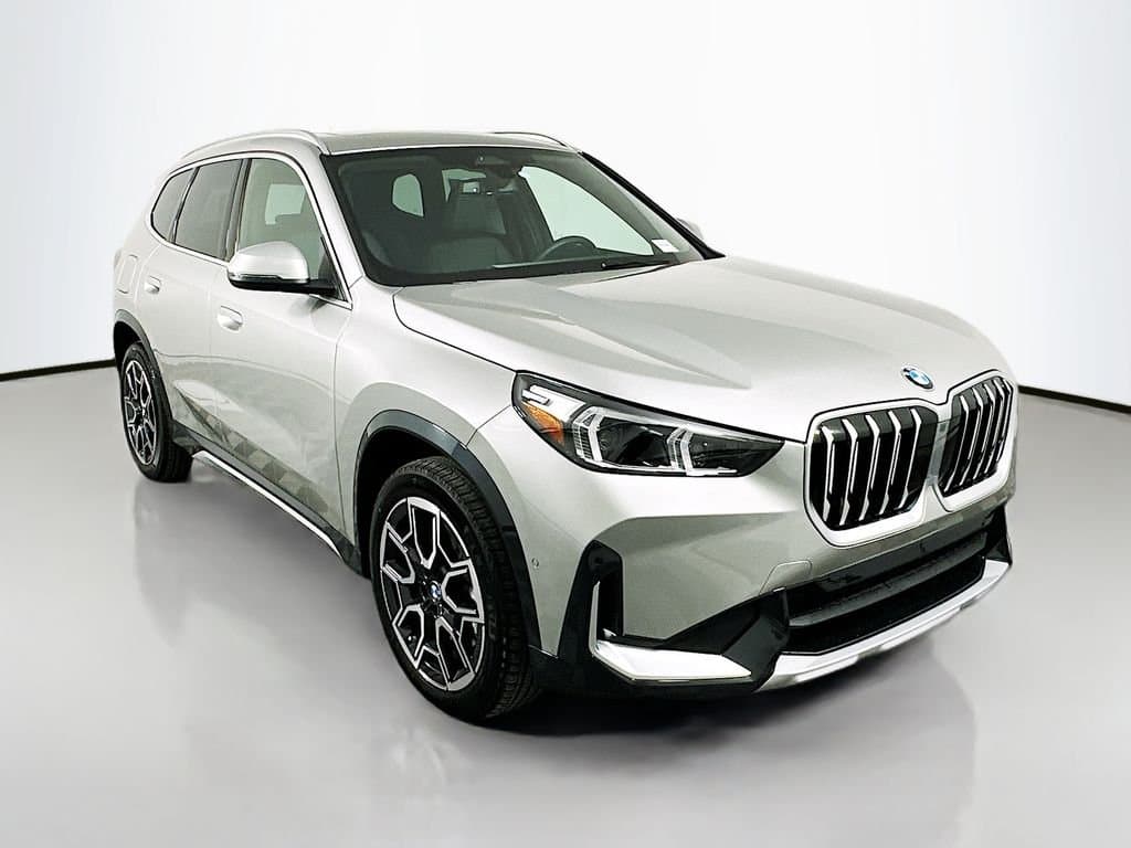 2025 BMW X1 - Image 3