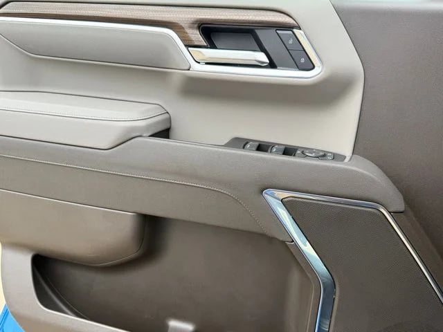 2025 Chevrolet Silverado 1500 - Image 20