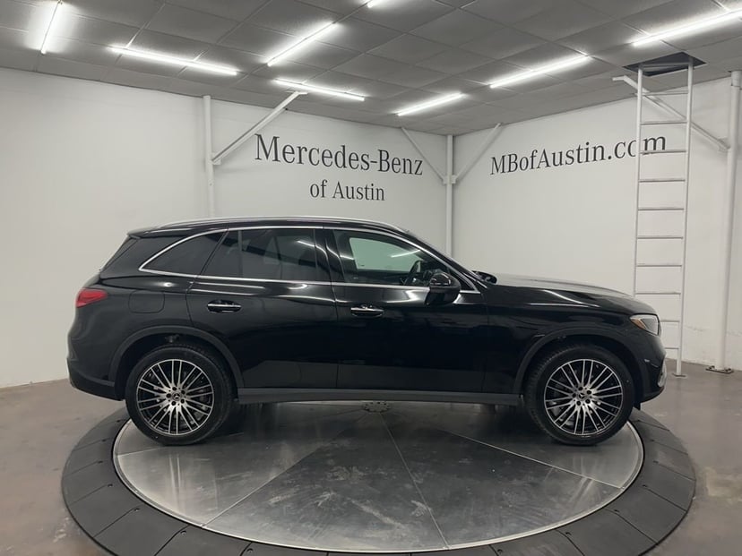 2026 Mercedes-Benz GLC - Image 8